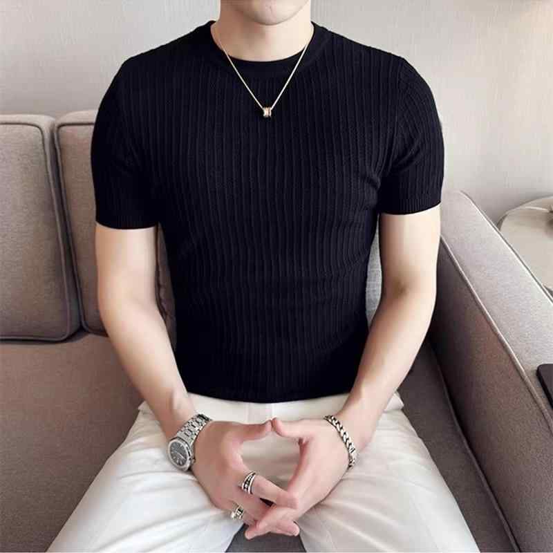・カテゴリ: Tシャツ・スタイル: 軽熟休闲・主な素材: ポリエステル65%・柄: 単色・版型: スリムフィット・スタイル: プルオーバー・ネックライン: クルーネック・袖丈: 短袖・厚さ: 薄手・カラー展開: 白色、黒色、灰色、锈红色・サイズ展開: M、L、XL、2XL、3XL・適用シーン: 日常