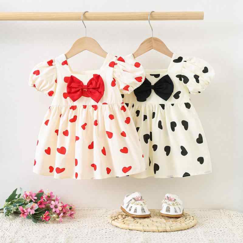 女の子 ワンピース 連衣裙 プリンセス スカート 綿 素材 かわいい 夏 服 赤 黒 ピンク 花柄 プリント 1-3歳 インファント 赤ちゃん 女児 洋服 プリンセス ドレス かわいい デザイン 軽量 通気性 良い 日常 遊び着 女の子 向け 夏 コーデ
