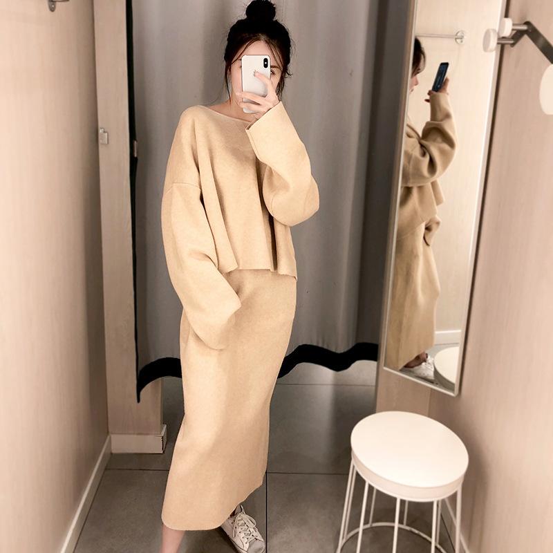 Rakuten - レディース ニット スカート セット 羊毛 混紡 長袖 トップス ミドル丈 ハーフスカート 通勤 スタイル 気質 デザイン 燕麦 黒 樹莓粉 秋冬 コーデ オフィス 普段使い 柔らか 素材 女性 セットアップ