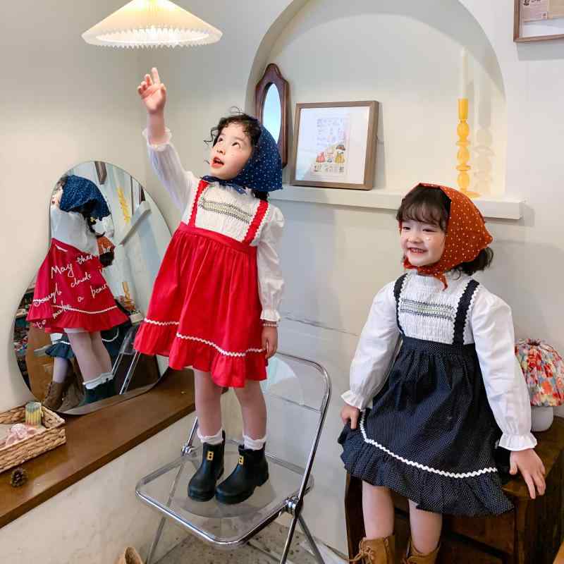 Rakuten - 女の子 ワンピース プリンセススカート 長袖 綿100% 赤 黒 ポルカドット 刺繍 切り替え 春秋 かわいい 女の子服 子供服 ベビー 1-3歳用 通気性 軽量 日常使い 韓国風 復古 ガーリー シンプル 快適 姫服 幼児服