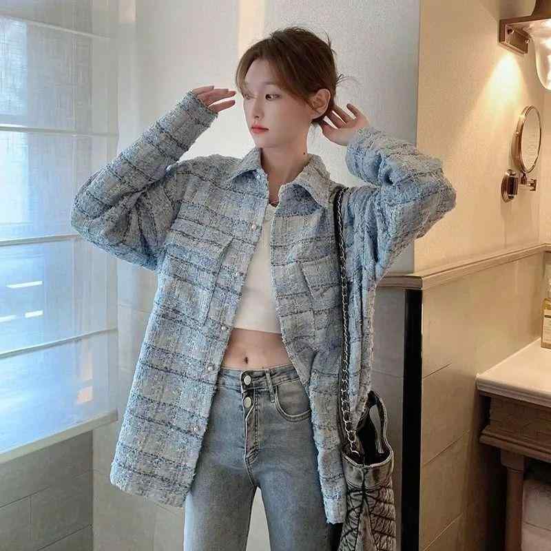 レディース シャツ 開衫 ブルー チェック柄 長袖 ポロ襟 単排ボタン ポリエステル 中長丈 韓国風 秋冬 気質 シンプル ゆったり シルエット 休闲 快適 切り替え加工 日常使い 通勤 コーディネート 軽量 伸縮性