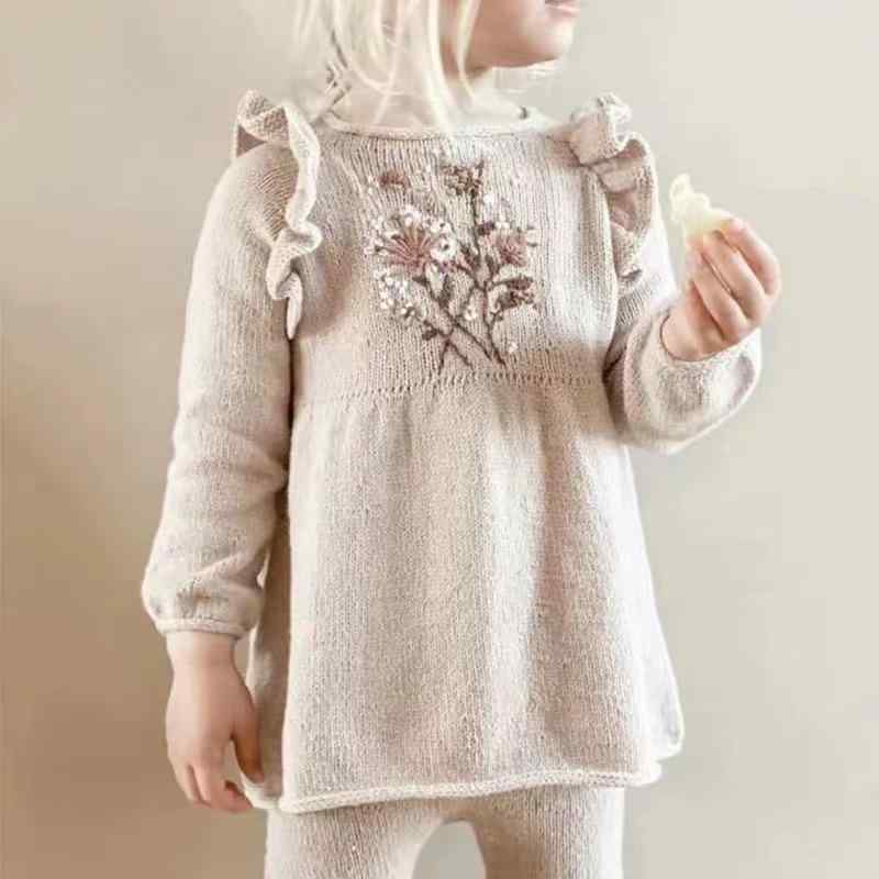 女の子 ワンピース ニット 長袖 秋冬 プリンセススカート 刺繍 花柄 綿 混紡 アクネ 風 3-8歳 中小童 90-140cm 身長対応 女児 ドレス コットン ブレンド 子供服 暖か素材 手作り風 刺繍 花 モチーフ かわいい デザイン 秋冬 シーズ