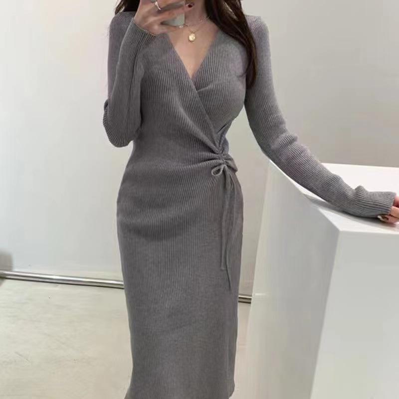 ニットワンピース レディース ロング丈 Vネック ギャザー ドローストリング ウエストマーク タイトシルエット 韓国ファッション 大人カジュアル きれいめ 無地 長袖 秋冬