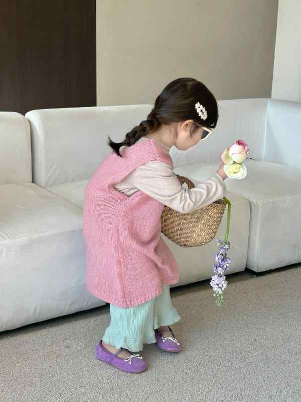 女の子 ニット 丸首 ベスト スカート セット インナー トップス 緑 花柄 パンツ コットン 春 かわいい 子供服 韓風 ピンク 90-140cm