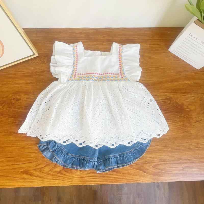 女の子 トップス ショートパンツ セット 春夏 無袖 花刺繍 かわいい 花柄 綿混紡 柔らかい 素材 花柄プリント デニム ショーツ 子ども服 日常使い 軽量 普通厚 セットアップ ホワイト 100-140cm 対応