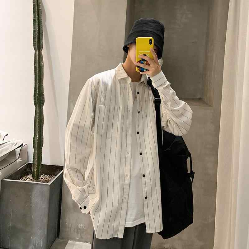 ・スタイル: 潮・カテゴリ: 開衫・版型: 宽松・領型: 尖領・袖丈: 長袖・柄: 条紋・厚み: 普通・カラー展開: 白色、黒色、灰色・サイズ展開: S、M、L、XL、2XL、3XL・主な素材: 聚酯纤维70%・適用シーン: 休闲・適合対象: 青少年、成人・性別: 男