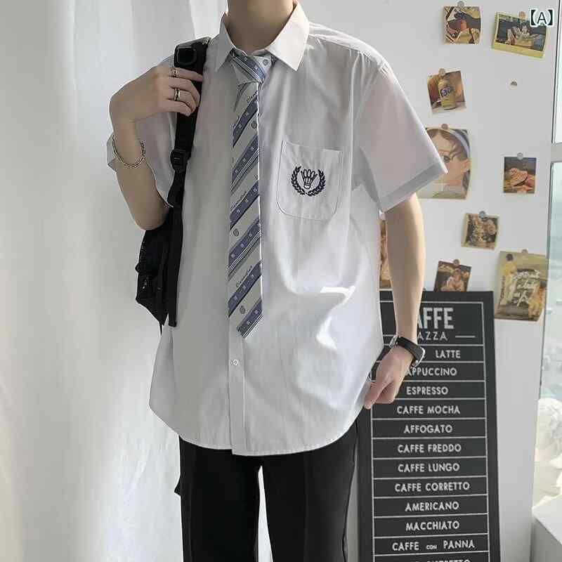 メンズ シャツ トップス 学院風 短袖 半袖 尖襟 徽章 デザイン ゆったり シルエット 純色 羽毛領 帯紐 付 天藍色 紺色 ポリエステル 混紡 素材 機械洗濯 可 夏用 ティーンエイジャー 向け 青春 スタイル 英式 インスパイア 開襟 普通 厚み