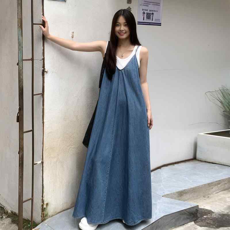 ワンピース マタニティ デニム キャミソール リラックス ロング丈 リゾート 産前 産後 ゆったり お出かけ デイリー レディース おしゃれ 着回し ノースリーブ オールシーズン 伸縮性 シンプル 体型カバー・製品カテゴリ: セットアップ・袖丈: 長袖・素材: 綿・素材成分: 綿70%-80%・カラー: ホワイト（ベスト）、デニム（キャミワンピース）、セット・サイズ: M, L, XL, XXL・セットアップタイプ: トップスセット・スタイル: カジュアル・袖の形状: パフスリーブ