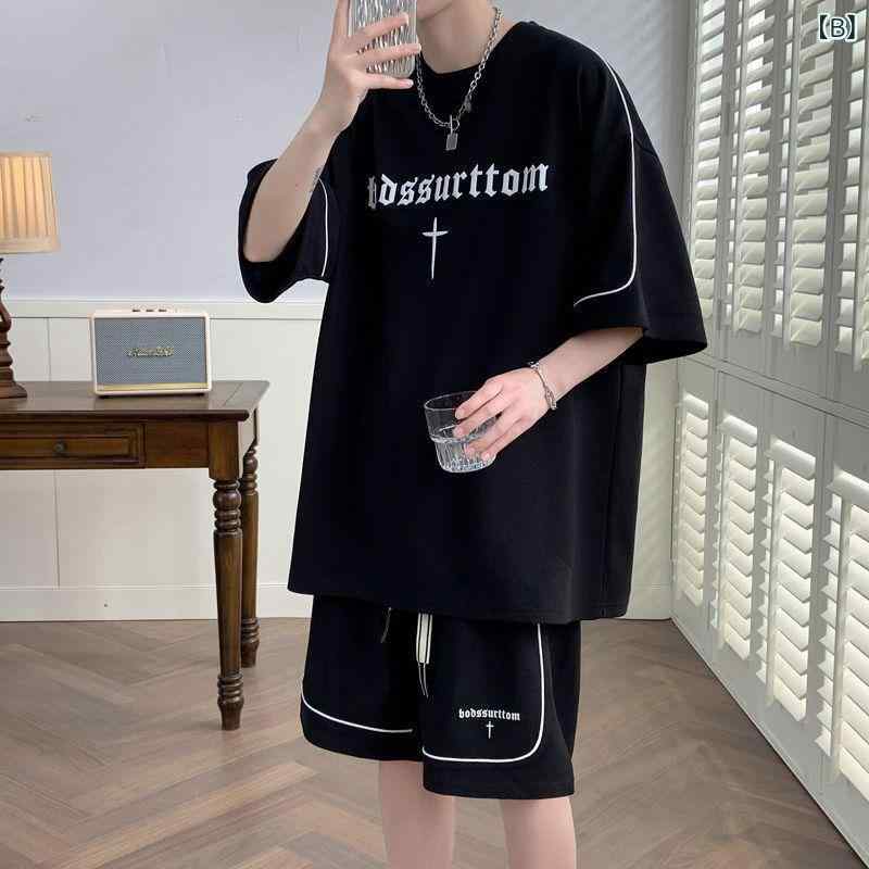 メンズ Tシャツ 短パン セット 夏 涤纶 ポリエステル 素材 短袖 トップス 杏 黒 カーキ 白 色 幅広 ゆったり スタイル 港風 香港風 カジュアル 休日 外出 青春 18-24歳 向け 軽量 通気性 速乾 機能 組み合わせ コーデ 人気 コーディ 2