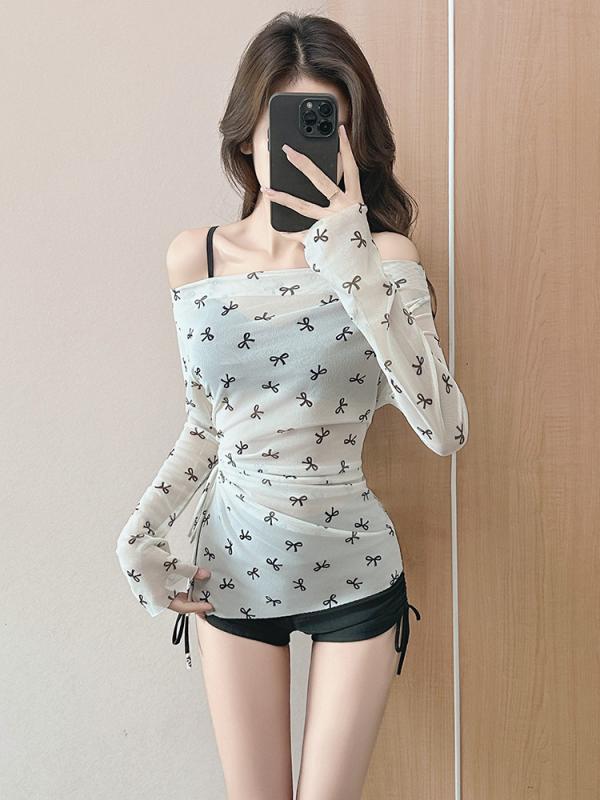 水着 レディース セパレート 長袖 トップス ショートパンツ 2点セット 露出控えめ 体型カバー 接触冷感 紫外線対策 無地 シンプル ピュア セクシー おしゃれ かわいい 温泉 海水浴 プール 旅行・性別: 女性・対象年齢: 成人・胸パッド: あり・ワイヤー: なし・素材: ポリエステル繊維94%・重量: 約220g・裏地素材: ポリエステル繊維94%・用途: 水泳、水遊び・カラー展開: レッド（3点セット）、ブラック（3点セット）・サイズ展開: S（35-45kg）、M（45-50kg）、L（50-55kg）、XL（55-62.5kg）・袖丈: 長袖・タイプ: 三角ビキニ、スカート付きビキニ、セパレート水着、カジュアルサーフ水着