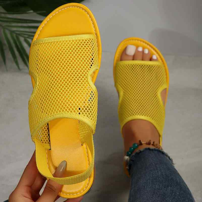 サンダル 女性用 ビーチサンダル フラットシューズ 透け網面 魚口デザイン 切り抜き 通気性 軽量 バランス 低カット 後空き サイド空き 純色 粘着底 合成皮革内張り 日常カジュアル 春季 白 黄 黒