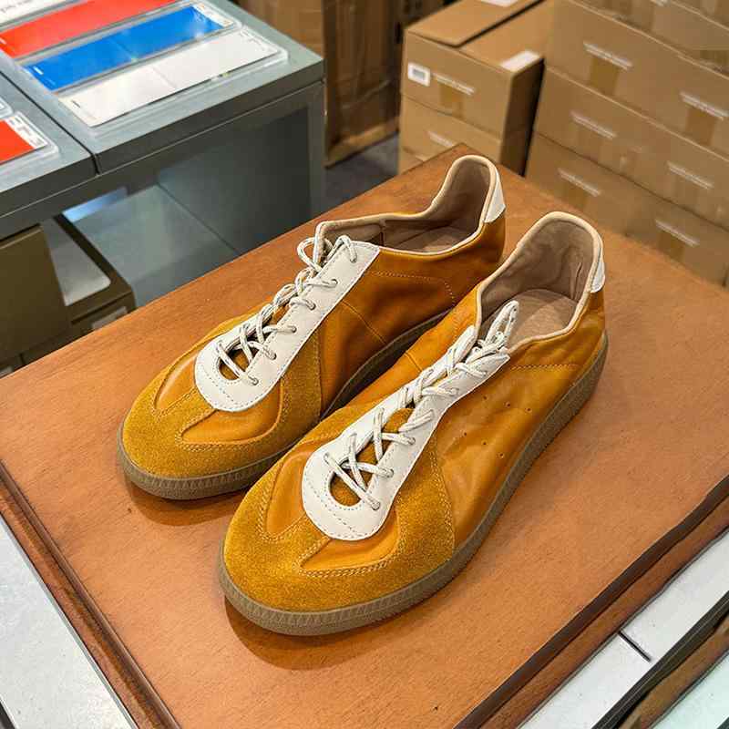 レディース スニーカー 厚底 デュートレーニングシューズ 羊皮 ソフト素材 快適 黒 黄色 丸頭 紐 低め 耐摩耗 純色 ゴム底 低筒 粘着製法 羊皮内張り ラバーソール ユニセックス 運動 ユニバーサル ランニング ウォーキング ジョギング ファッショ