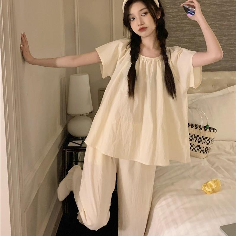 ルームウェア レディース セットアップ 杏色 長袖 トップス ショートパンツ 韓国風 部屋着 パジャマ ゆったり・カテゴリ: パジャマ・素材: ポリエステル90-95%・スタイル: セットアップ・厚み: 普通(141-160g/平方メートル)・ネックライン: クルーネック・袖丈: 三分袖・ボトムス丈: ロングパンツ・機能: カジュアル、通気性、吸汗、快適・カラー展開: 杏色・サイズ展開: M,L,XL,XXL・テイスト: フェミニン