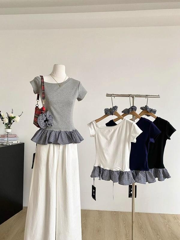 Tシャツ レディース 短袖 綿 素材 一字肩 デザイン 斜肩 セクシー 下摆 フリル ヘム 修身 シルエット 通勤 スタイル 気質 快適 休闲 ネイビー グレー 夏 流行 立体 装飾 免烫 加工 普通 丈 セット ネック セット スリーブ ソリッド カラ