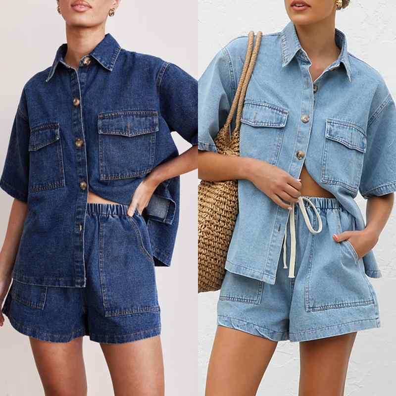 Work Clothes （Office） - レディース セットアップ デニム ショートパンツ セット 復古 街頭スタイル 短袖 シャツ ワイドフィット ポケット 付き 切り替え デザイン コットン 混紡 ポリエステル 混紡 深色 浅色 快適 デニム風 春季 限定 潮人 ファッション 街着 普段使い