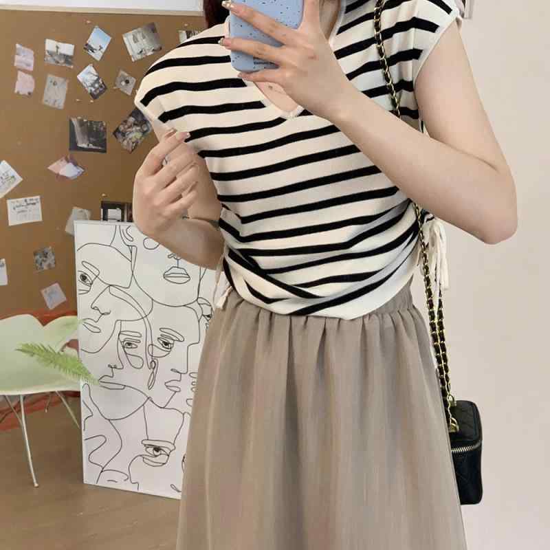 Rakuten - Tシャツ レディース 短袖 Vネック 条紋 接触冷感 夏 短め丈 引き紐 デザイン 切り替え インナー ニット トップス 杏 黒 白 粉 セットアップ 単品 日韓カジュアル ゆったり風 気質 優雅