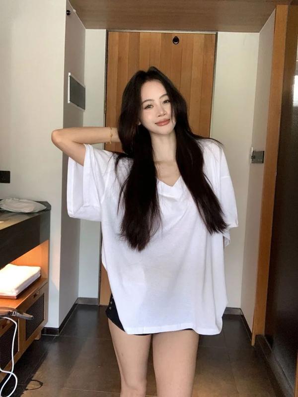 乐天商城 - Tシャツ レディース 女性用 綿 スパンデックス 混合素材 ソリッドカラー セットインスリーブ 短袖 Vネック ルーズフィット ミドル丈 肩出し 肩見せ カジュアル 気質 優雅 通勤 日常使い 夏 春夏 白 黒 灰 通勤風 気質通勤 気質優雅 百搭 スリ
