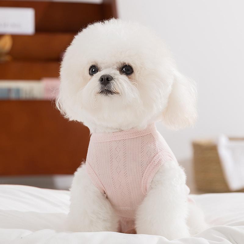 ペット服 カバーオール 小型犬 中型犬 犬 猫 男の子 女の子 シンプル おしゃれ 布タグ付き 四足 つなぎ 軽量 伸縮性 薄手 通気性 柔らかい 部屋着 散歩用 お出かけ オールシーズン・素材: 綿100%・製品カテゴリー: 包肚衣・スタイル: プリンセス風・性別: ユニセックス・カラー展開: 奥麗ピンク, 蒂安グリーン, ブルー雲柄, イエロー雲柄・サイズ展開: XS（推奨体重0.5-1.5kg）, S（推奨体重1.2.5-2.5kg）, M（推奨体重2.5-4kg）, L（推奨体重4-6kg）, XL（推奨体重6-7.5kg）, XXL（推奨体重7.5-10kg）・カテゴリ: ペットウェア