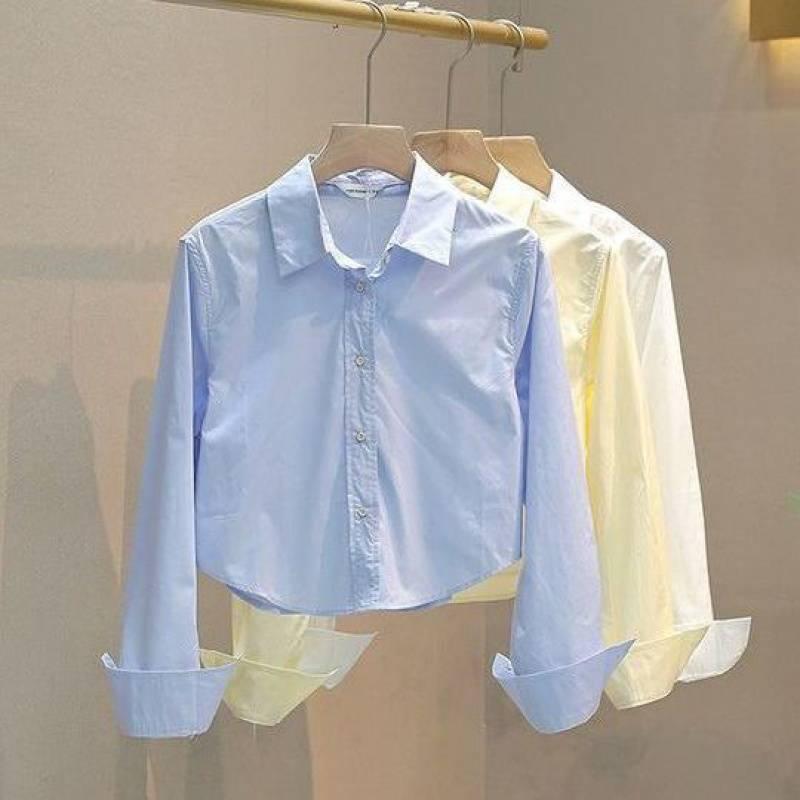 シャツ レディース 長袖 ショート丈 秋物 トップス ブラウス デザイン性 通勤 通学 おしゃれ きれいめ カジュアル 無地 ゆったり 体型カバー・素材: 綿、ポリエステル・袖丈: 長袖・フィット感: レギュラー・着丈: 50-65cm・ネックライン: ポロネック・袖型: スタンダードスリーブ・カラー展開: ホワイト、ライトイエロー、ブルー・サイズ展開: S、M、L、XL・スタイル: 日韓カジュアル・素材混率: 綿95%以上、ポリエステル30%以下・カテゴリ: シャツ