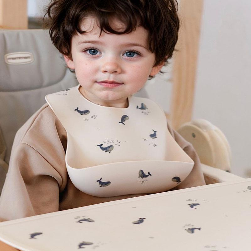 Bib - ベビー 食事エプロン 防水 食品級シリコン 男の子 女の子 かわいい クマ柄 口水巾 グレー ブルー ピンク