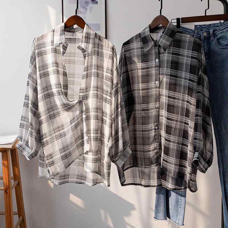 ・柄: 格子・袖丈: 長袖・スタイル: 通勤風・ネックライン: POLO領・袖型: 通常袖・カラー展開: 白色、黒色・サイズ展開: 均码・フィット: ゆったり・主な素材: 95%及以上