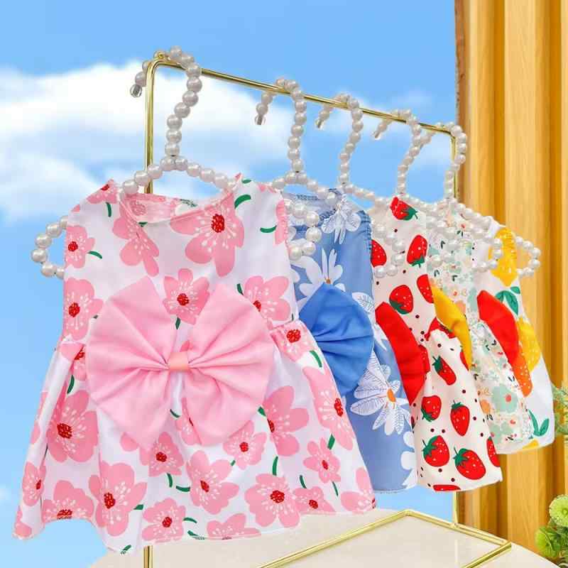 ペット服 ワンピース 女の子 犬 猫 春夏 オールシーズン 伸縮性 通気性 小型犬 犬服 猫服 ドッグウェア キャットウェア ペットウェア おしゃれ かわいい 散歩 お出かけ 普段着 汚れ防止・カテゴリ: ペット服装・スタイル: プリンセス・素材: ポリエステル100%・カラー展開: ピンク、イエロー、湖水色、レッド、オレンジ・サイズ展開: XS,S,M,L,XL,XXL