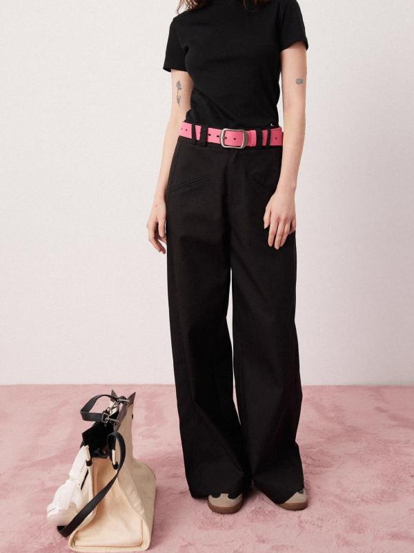 ・カテゴリ: ワイドパンツ・スタイル: 通勤風・主な素材: ポリエステル30-50%、アクリル30-50%・パンツタイプ: ワイドレッグ・パンツ丈: ロング・ウエスト: ハイウエスト・厚み: 中厚・柄: 3Dプリント・カラー展開: ブラック・サイズ展開: S、M、L・伸縮性: やや伸びる