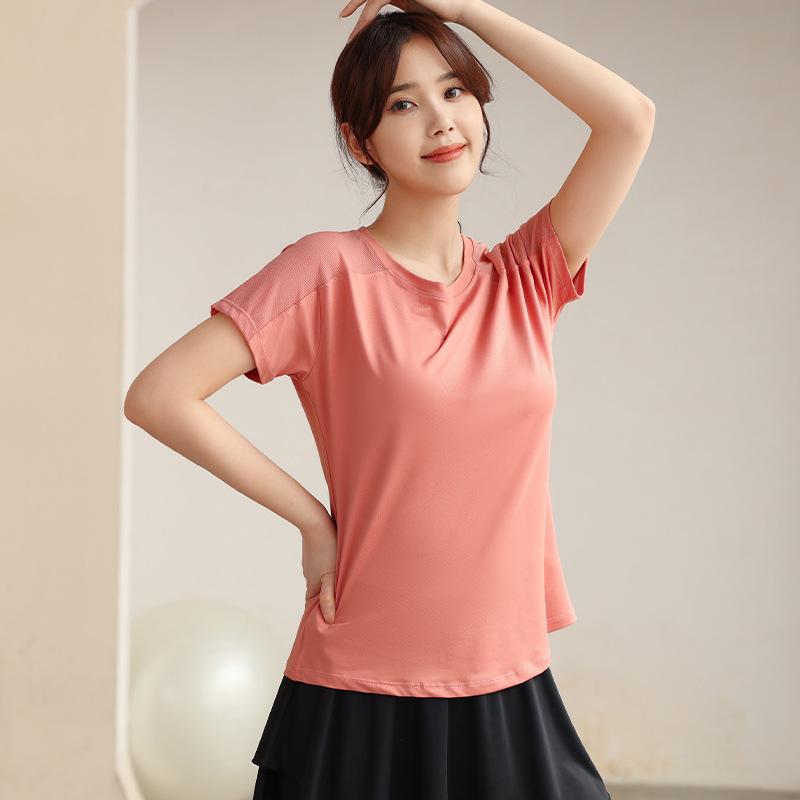 ・カテゴリ: Tシャツ・柄: 無地・適用年齢: 成人・適用性別: 女性・スタイル: スポーツカジュアル、ステッチコントラスト・ネックライン: クルーネック・袖丈: 短袖・主な素材: 化繊混紡・素材: ポリエステル90%・カラー展開: 赤、グレー、ネイビーブルー・サイズ展開: S,M,L,XL,XXL,XXXL,4XL