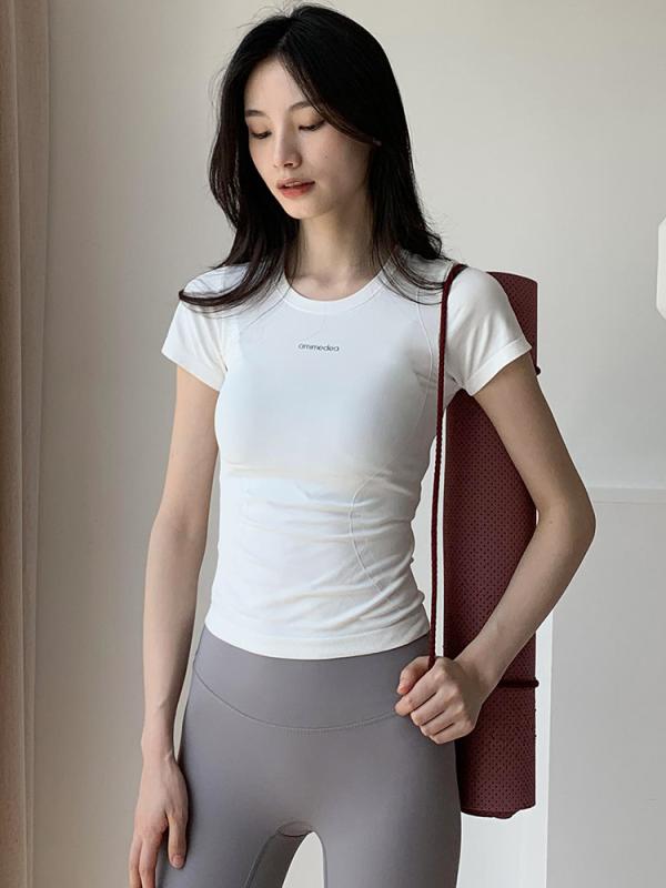樂天商城 - Tシャツ レディース 速乾 短袖 タイトフィット スリム ランニング ジム ヨガ フィットネス スポーツウェア 春夏 秋 緑 紫 黒 化繊混紡 ニット 伸縮 軽量 運動 トップス アクティブウェア