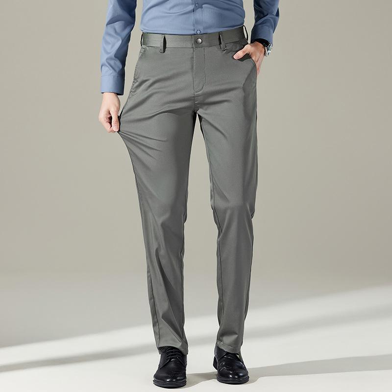 ・カテゴリ: ビジネスカジュアルパンツ・スタイル: カジュアル・スタイル: 基本款・パンツ形状: ストレート・パンツ丈: ロング・ウエスト位置: ミッドライズ・ベルト: あり・厚み: 薄手・柄: 無地・素材名: コットン混紡・主素材: シルク30%・用途: カジュアル・裾形状: ストレート・デザイン: ジャカード・ストレッチ: 微弾性・素材特性: ストレッチ素材・カラー展開: ブラック、ブルー、グレーグリーン、カーキ・サイズ展開: 29、30、31、32、33、34、35、36、38、40・素材機能: ノーアイロン・対象年齢: 成人・対象性別: メンズ