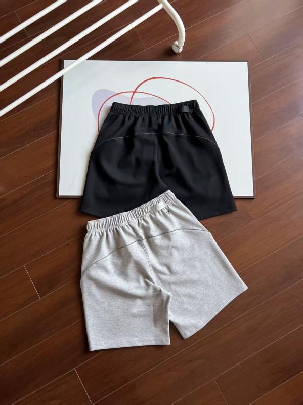 ・主な素材: 綿60%・パンツ丈: 5分丈・スタイル: スポーツ・カラー展開: ライトグレー、ブラック・サイズ展開: M、L、XL、2XL・パンツ形状: ストレート・伸縮性: 微弾