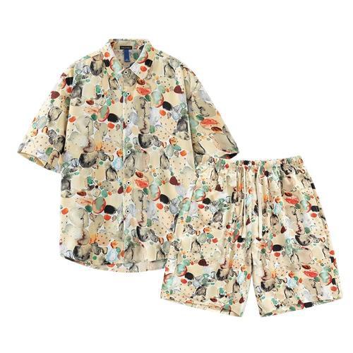 ・スタイル: 基礎カジュアル・厚さ: 薄手・パンツ丈: ショートパンツ・トップスタイル: シャツ・袖丈: 短袖・フード: なし・素材名: 化繊混紡・主素材: ポリエステル100%・対象シーン: 休闲・カラー展開: ブルー、黄色、ブラック、黒白・サイズ展開: M,L,XL,2XL,3XL,4XL,5XL,6XL,7XL,8XL・カテゴリ: メンズカジュアルセット