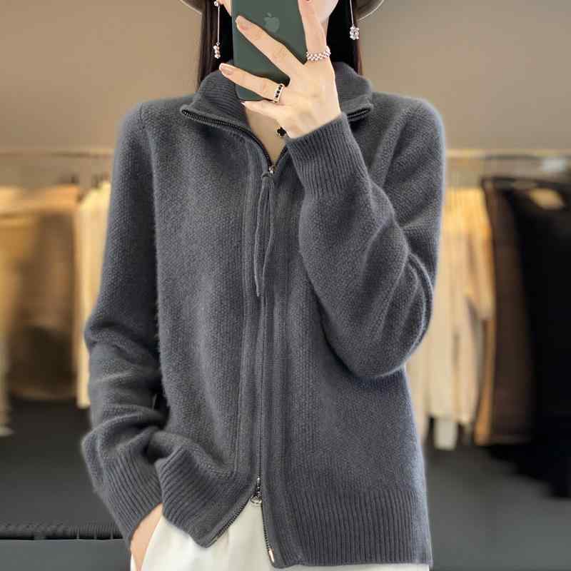 乐天商城 - ニット カーディガン レディース 秋冬 開襟 長袖 高め襟 ダブルジッパー デザイン ゆったり シルエット 気質 通勤 スタイル 柔らか 厚手 3D 効果 針織 腈纶 混紡 ブラック グレー ピンク 黒 グレー ピンク 気質 優雅 柔軟 黒 グレー ピン