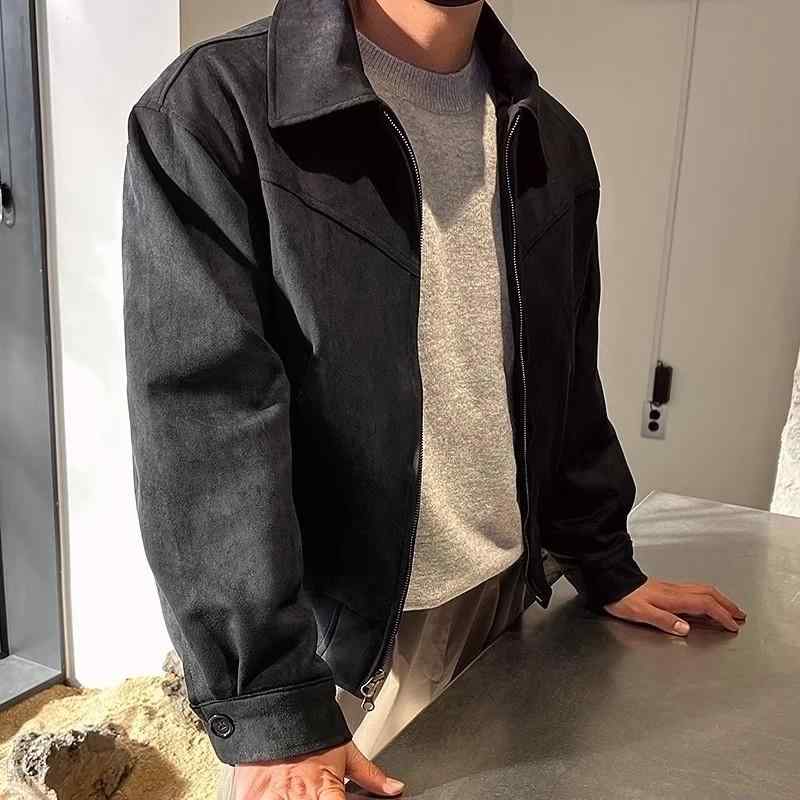 ・カテゴリ: ジャケット・スタイル: 英国風・ネックライン: スタンドカラー・フィット: ルーズフィット・フード: フードなし・厚み: 厚手・柄: 無地・素材: スエード調フランネル・主素材: ポリエステル100%・裏地素材: 綿100%・シーン: 日常・ディテール: ステッチ飾り・裾デザイン: ストレート・加工: ノーアイロン・衣丈: 短め・ポケット: サイドポケット・着用方法: アウター・袖丈: 長袖・袖型: ラグランスリーブ・カラー展開: ダークブラウン、ブラック・サイズ展開: M、L、XL、XXL、XXXL、XXXXL