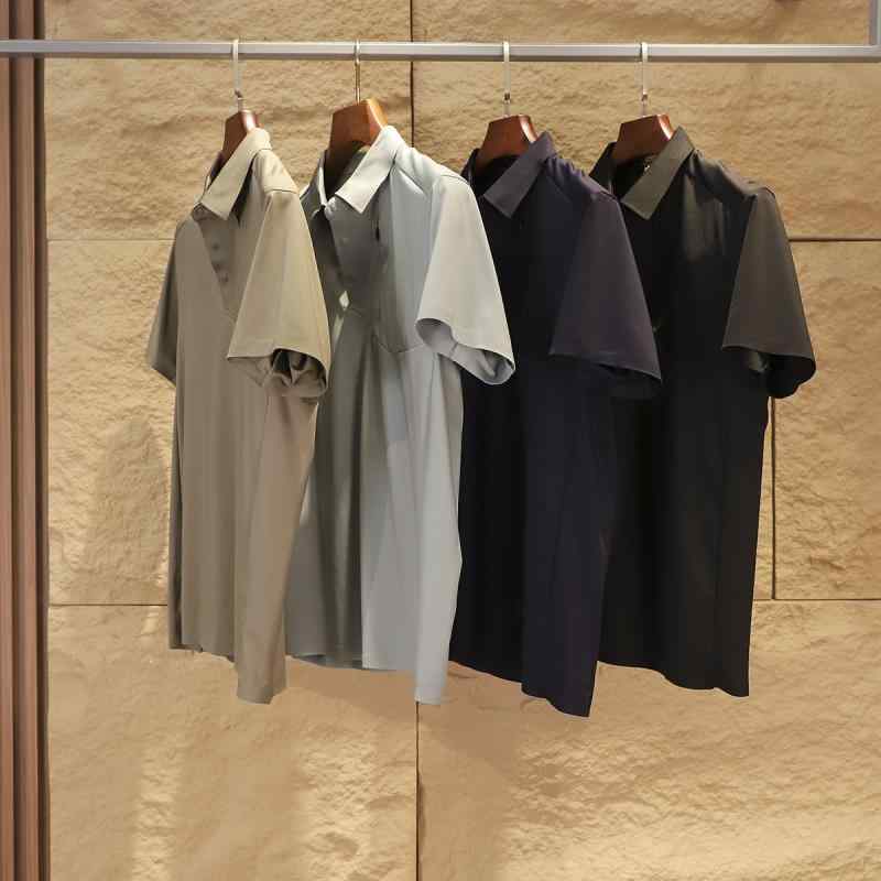 Rakuten - POLOシャツ メンズ 短袖 3D立体裁断 アイスシルク 速乾 混紡 ナイロン 透気 高級感 圧着加工 薄手 ゆったり 無地 黒 紺 カーキ 夏 日常 通勤 ビジネス 洗濯機可 色落ちにくい
