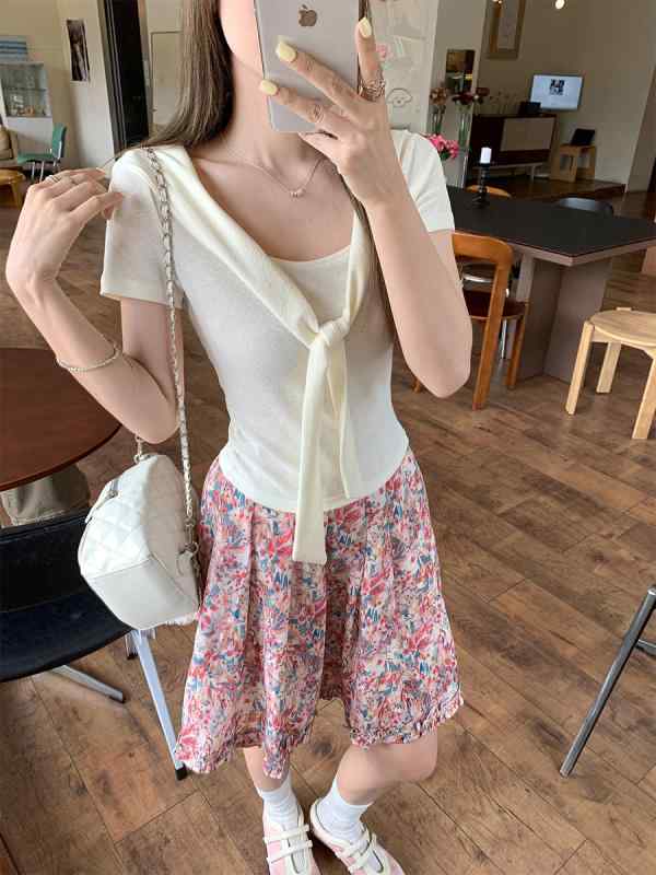 Three-Quarter - Tシャツ レディース 春夏 短袖 偽ツーピース デザイン ウエスト 結び紐 大襟 切り替え ユニセックス 修身 短丈 Uネック 純色 綿混 杏 灰紫 かわいい 日常使い 日韓 スタイル 軽量 通気性 ビッグシルエット