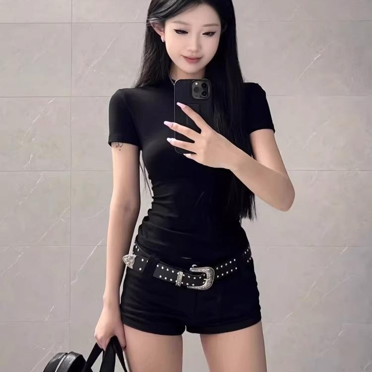 Other - レディース トップス 短袖 丸首 黒 セットアップ ショートパンツ 超短め 低腰 修身 甘辛 ストリート ファッション 軽量 伸縮性 純色 不対称 デザイン 春季 黒 ユニセックス