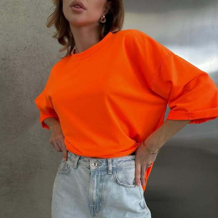 乐天商城 - レディース Tシャツ 春夏 半袖 丸首 ゆったり シンプル 単色 切り替え 荧光色 街頭スタイル ヨーロッパ風 個性派 ポリエステル ファッション トップス ピンク 黄 橙 かわいい Y2K トレンド 日常使い 軽量 通勤 通学 アウトドア