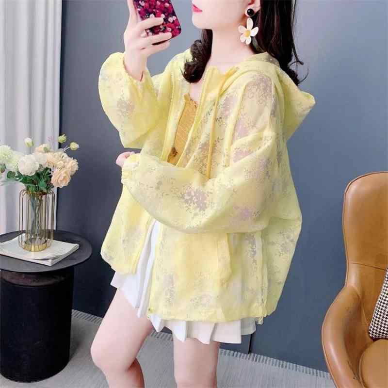 Rakuten - レディース 長袖 防晒パーカー 夏 紫外線対策服 薄手 透け感 ゆったり 黄色 ピンク 杏色 花柄 ジッパー 韓国風 植物プリント 長袖 ルーズフィット 通勤 普段使い アウトドア 軽量 通気性 速乾 柔らかい 綿混 再生繊維 花柄刺繍 ジッパー襟 普通