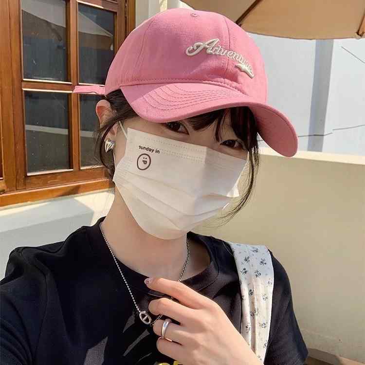 棒球帽 女性用 夏用 ピンク 赤 黒 調整可能 透気 遮陽 丸頂 広檐 鴨舌帽 刺繍 手刺繍 スポーツスタイル ファッション OL シンプル アクセリュレーション ファッション通勤 ニット 調整式 キャップ 帽子 ハット ビーニー ベレー キャスケット