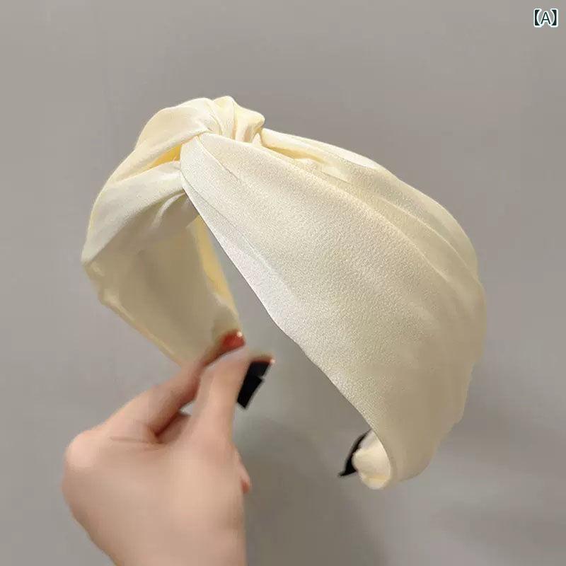 ヘアバンド 女性用 さテン生地 クロスデザイン 幅広 結び目 かわいい 頭飾り 気質 明るい肌 防滑 米白 黒 咖色 春季 韓風 フレッシュ スイート