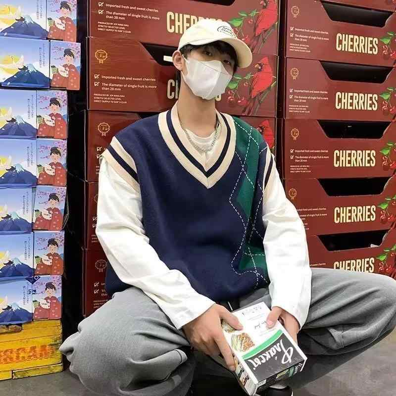 メンズ ニット ベスト 秋冬 Vネック 学院風 ゆったり 無袖 背心 トップス 紺 化繊混紡 ポリエステル 厚手 ピッチ切り替え 韓流 青春 18-24歳 青少年 冬 日常使い 免烫加工 ゆったりシルエット 暖かみ コスパ抜群 レイヤード