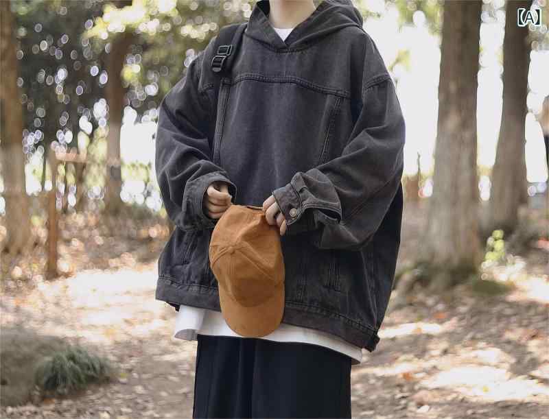 水洗い して 古い 帽子の パーカーを 作ります。