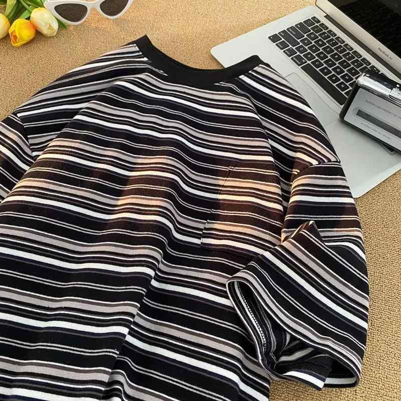 樂天商城 - Tシャツ メンズ レディース 短袖 黒 条紋 丸首 ゆったり デザイン セーター トップス ユニセックス 半袖 情侣 ロゴ ロケット ロブ ロリータ ロング ロングスリーブ ロングカーディガン ロングパンツ ロングスカート ロングコート ロングブーツ ロ