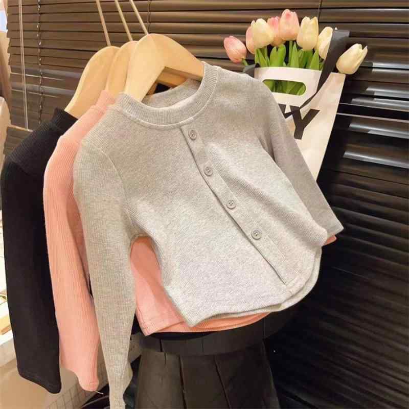 子供服 長袖Tシャツ 男の子 女の子 春秋 トップス 綿100% 速乾 カジュアル かわいい おしゃれ シンプル 無地 ベーシック 普段使い 通学用 運動会 アウトドア 3歳 4歳 5歳 6歳 7歳 8歳 100cm 110cm 120cm 130cm