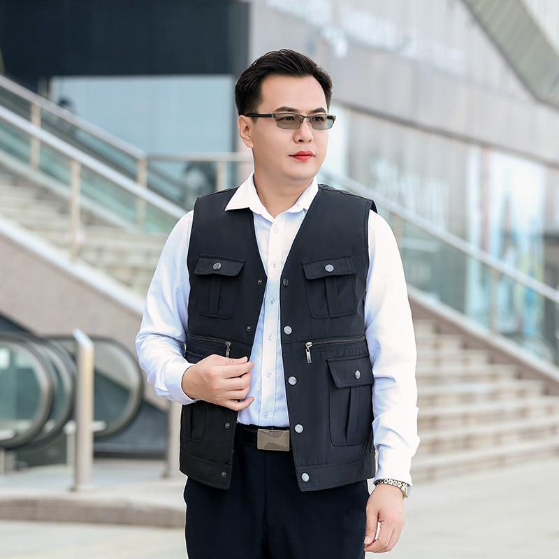 乐天商城 - トップス ベスト 男性用 中綿入り 冬用 保温 紳士服 暖かい 防寒 Vネック シングルブレスト チョッキ 父親 祖父 50代 60代 黒