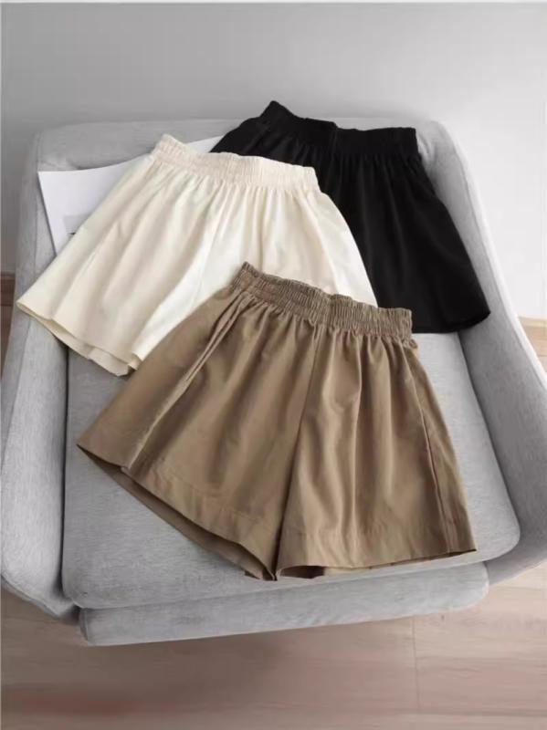 ショートパンツ レディース カジュアル 綿100% 夏用 薄手 韓国風 ハイウエスト 低身長向け ウエストゴム スポーツ 闊腿パンツ Aライン ホットパンツ 部屋着 アウトドア 普段使い オールシーズン シンプル 無地・主な素材: 綿 ・丈: ショート丈 ・ウエスト: ハイウエスト ・厚さ: 薄手 ・カラー展開: ブラック、キャメル、アプリコット ・サイズ展開: S、M、L、XL、2XL ・素材混率: 綿95%以上 ・スタイル: ストリート、ワークスタイル、ストレートパンツ ・流行要素: ワークスタイル ・伸縮性: あり ・加工: 先染め