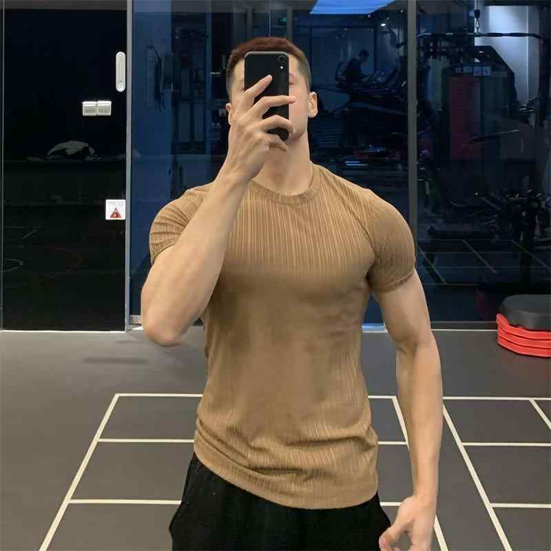 Rakuten - Tシャツ メンズ 春夏 薄手 半袖 Tシャツ ストライプ柄 トップス 男性用 接触冷感 軽量 通気性 ファッション カジュアル おしゃれ 夏物