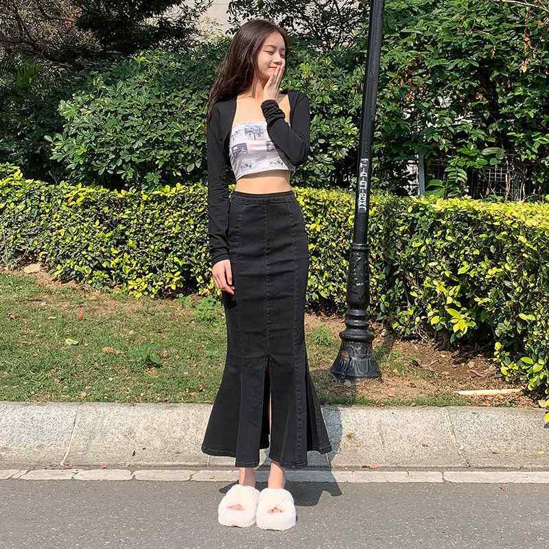 デニムスカート レディース 秋冬 ハイウエスト 伸縮性 フリル ミモレ丈 タイト 魚尾裾 マーメイドスカート・加工: 高锰酸洗・素材: デニム・主な生地成分: 綿・スカート型: マーメイドスカート・スカート丈: ミモレ丈・流行の要素: フリル、スリット、ファスナー・カラー展開: ブラック、ブルー・サイズ展開: S,M,L,XL,2XL・スタイル: 通勤・主な生地成分含有率: 70%-80%・スカートの種類: タイトスカート・伸縮性: 中伸縮性