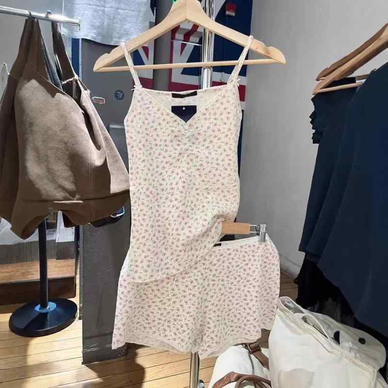 トップス ビスチェ レディース 花柄 フリル 結び目 ショートパンツ セットアップ
